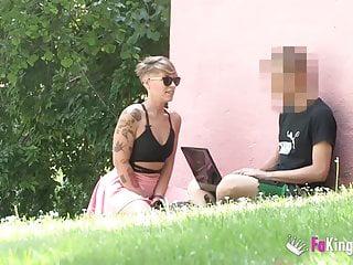 Darf ich deinen Schwanz lutschen Violeta sucht Jungs im Park