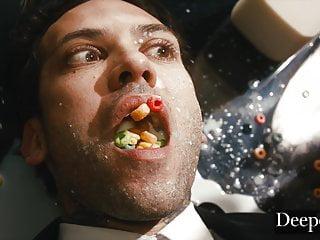 Jill Kassidy lässt sich in den Mund spritzen