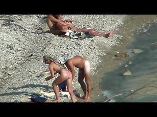 Im Urlaub fickt es sich am Strand