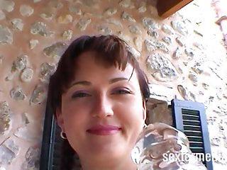 Heisser Sex am Strand mit der heissen Blondine - Voyeur filmt die geilen Teens